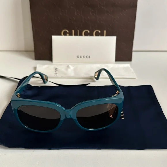 Gucci Sunglasses - Picture 5 of 15
